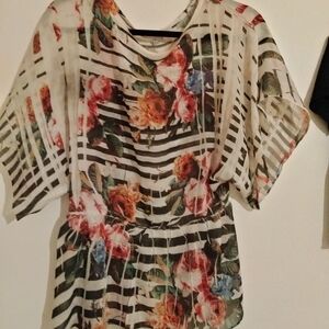 Beautiful top excellent condition all items marked $10 or less are 10 for 25